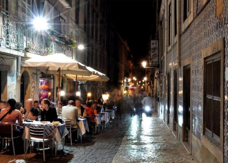C3 Bairro Alto Cozy Romantic Loft In 18Th Century Building Lisboa Eksteriør billede
