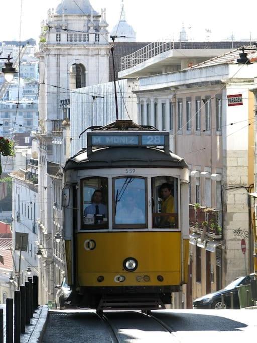C3 Bairro Alto Cozy Romantic Loft In 18Th Century Building Lisboa Eksteriør billede