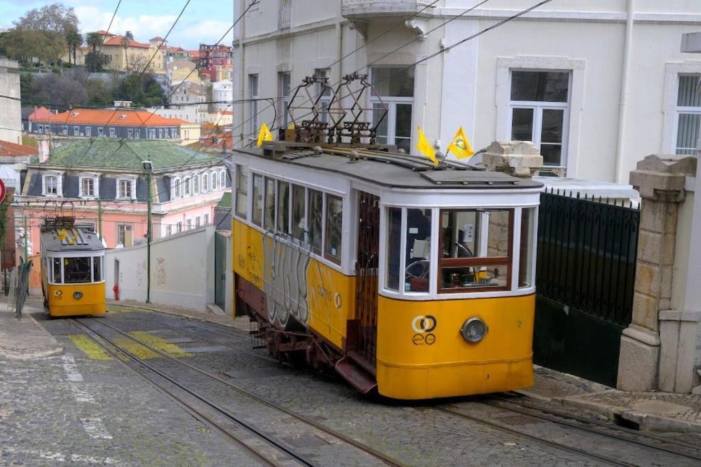 C3 Bairro Alto Cozy Romantic Loft In 18Th Century Building Lisboa Eksteriør billede