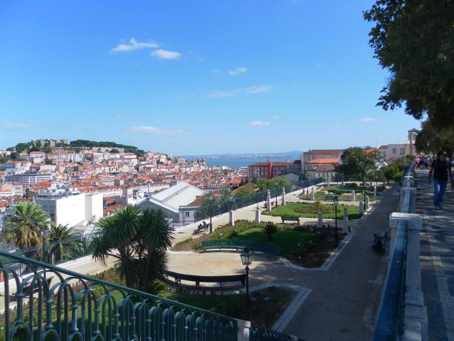 C3 Bairro Alto Cozy Romantic Loft In 18Th Century Building Lisboa Eksteriør billede