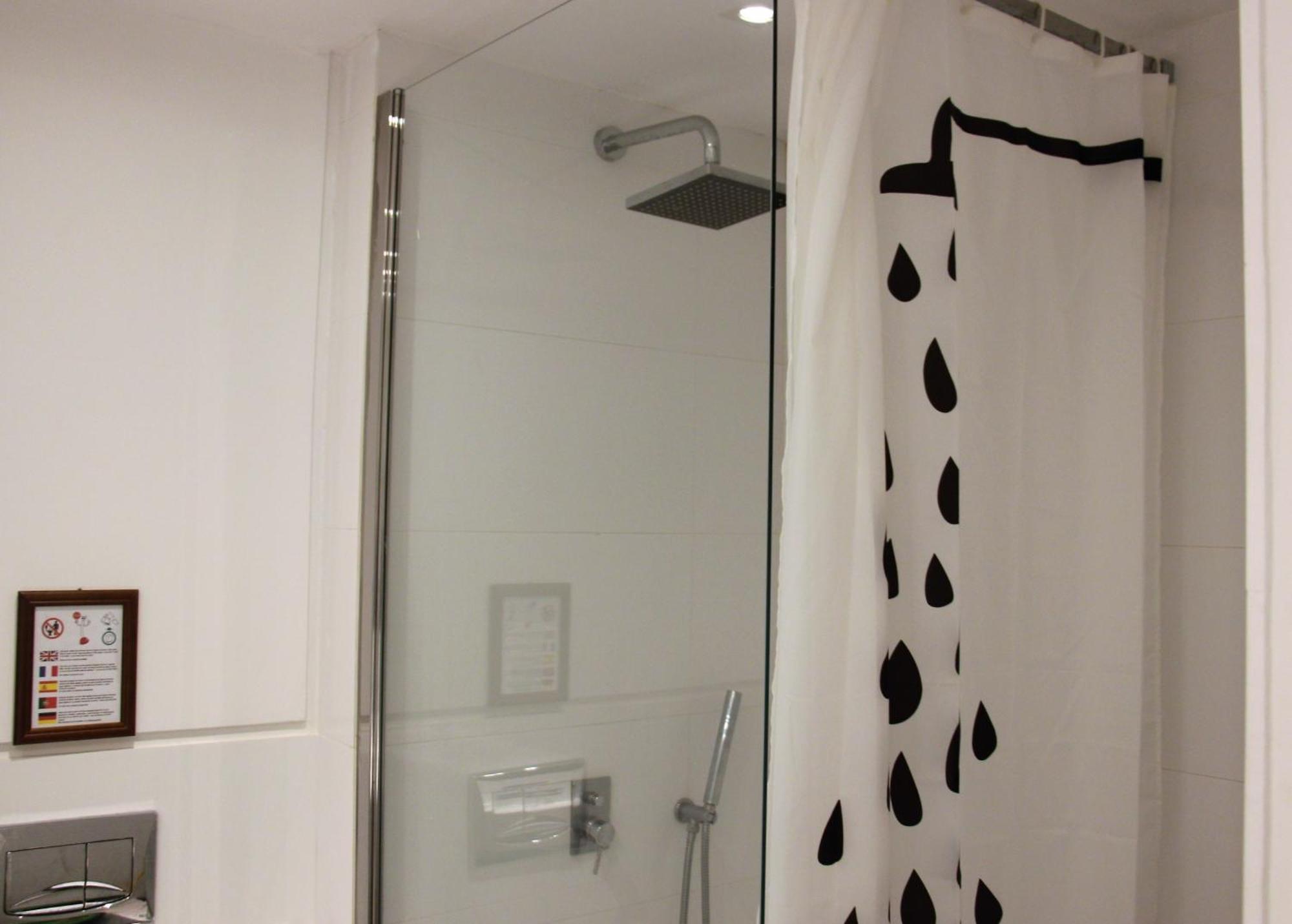 C3 Bairro Alto Cozy Romantic Loft In 18Th Century Building Lisboa Eksteriør billede